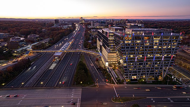 1900 Reston Metro Plaza